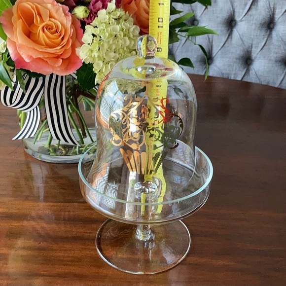 Like New Glass Cupcake Cloche with Gold Detail - Picture 4 of 4